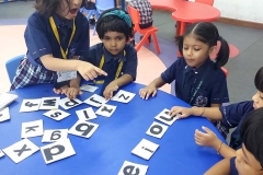 activity-on-vowels-pic-five